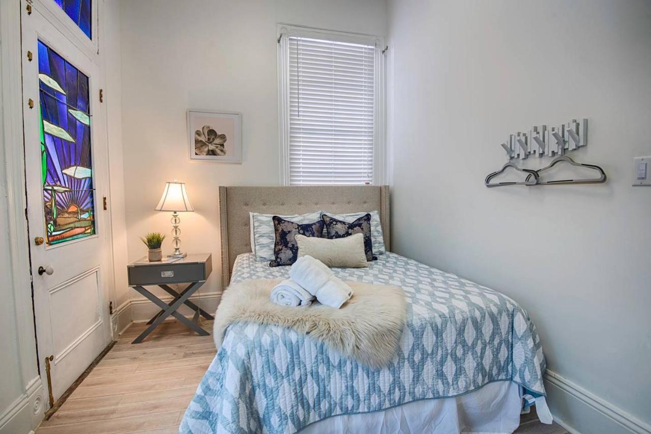 7 Bedroom - Sleeps 14! Next To Bourbon Street New Orleans Exterior photo