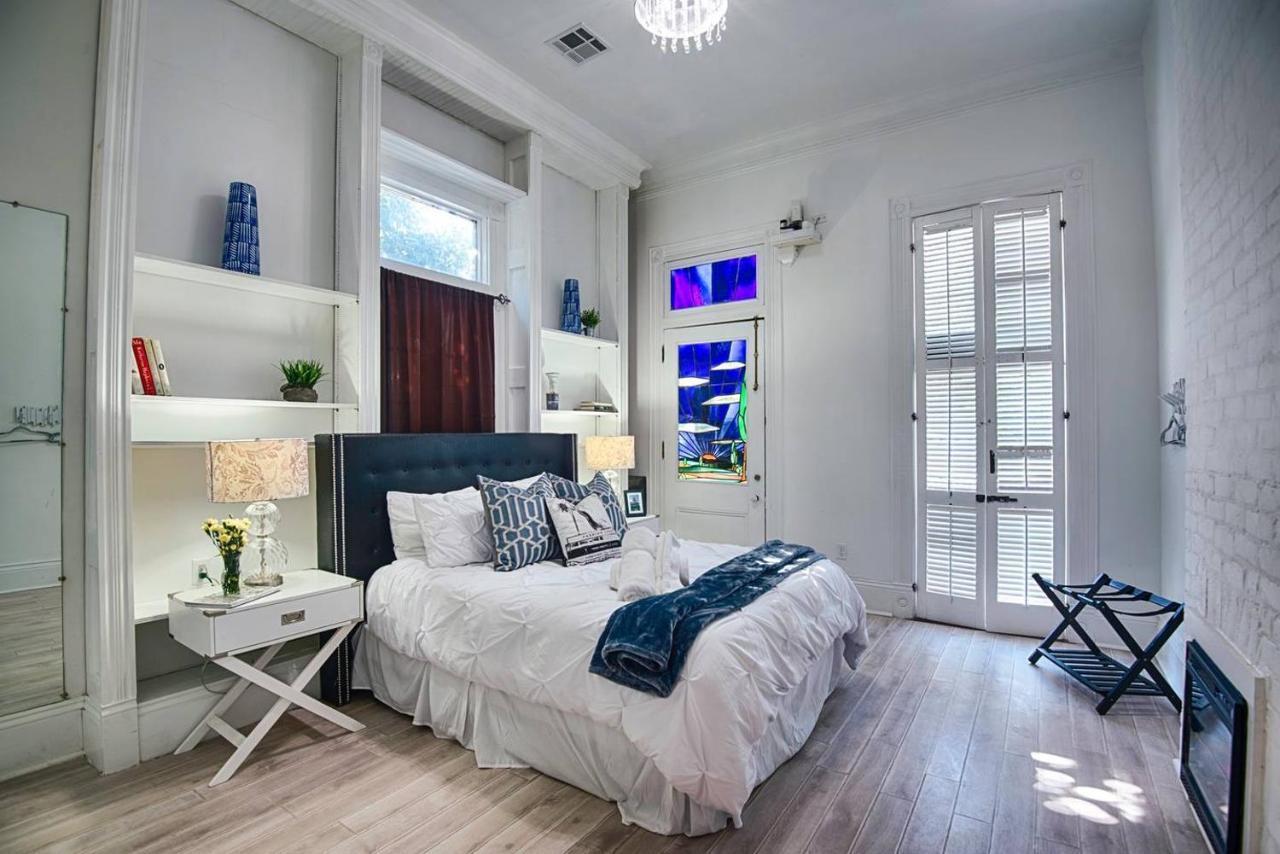 7 Bedroom - Sleeps 14! Next To Bourbon Street New Orleans Exterior photo