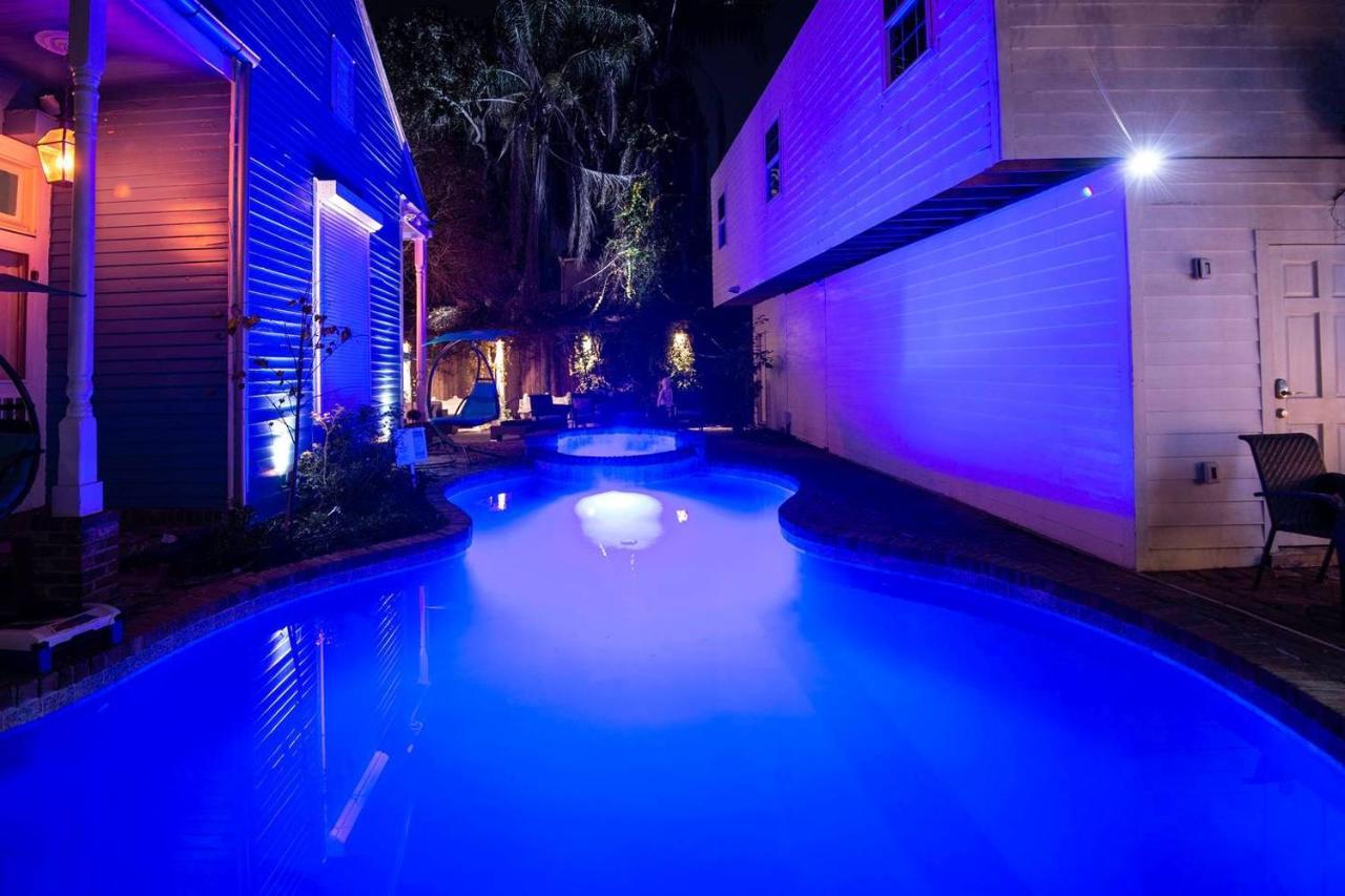 7 Bedroom - Sleeps 14! Next To Bourbon Street New Orleans Exterior photo