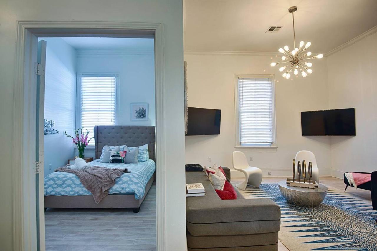 7 Bedroom - Sleeps 14! Next To Bourbon Street New Orleans Exterior photo
